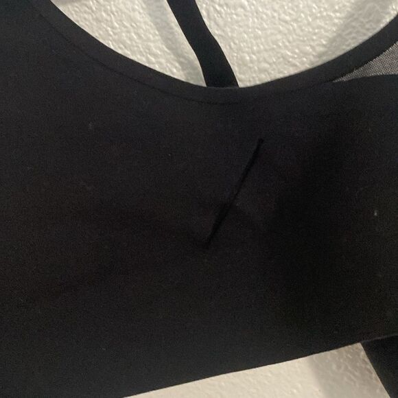 NWOT- Athleta- black zip front sports bra with cross back- Size XS - Picture 10 of 11